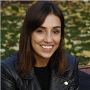 Periodista especializada en Arte y Cultura con MA en Arte Contemporáneo y Comisariado de Arte